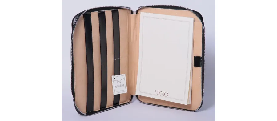 picture 3 Leather document holder Maruse