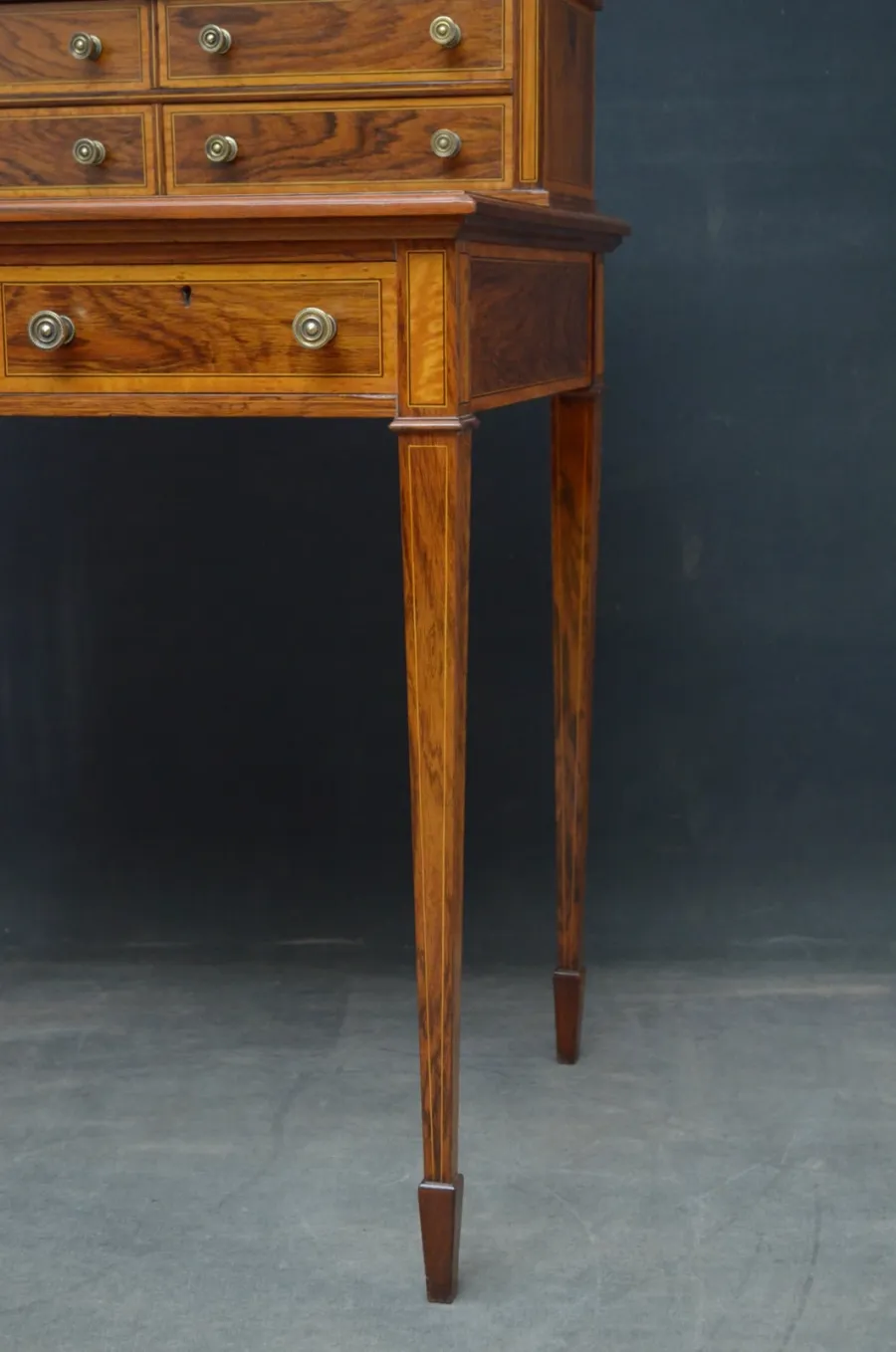 obrazek 4 Eleganckie biurko w stylu edwardiańskim z drzewa różanego - antyk
