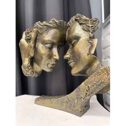 Zdjęcie Hiszpańska rzeźba dwojga zakochanych ludzi