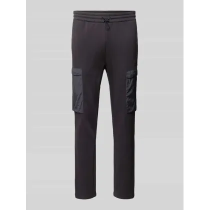Zdjęcie Spodnie dresowe o kroju slim fit z kieszeniami cargo