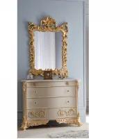Picture Exclusive classic chest of drawers with a lacquered finish