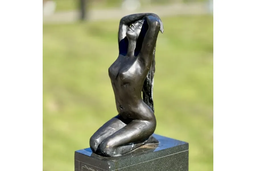 obrazek 1 Doskonała rzeźba z żywicy 