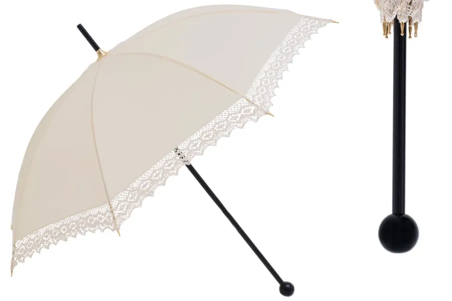 obrazek 1 Stylowy ślubny parasol damski w kolorze kości słoniowej zdobiony koronką – Pasotti