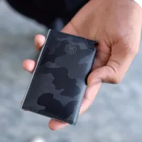 Zdjęcie Elegancki skórzany portfel, etui na karty kredytowe