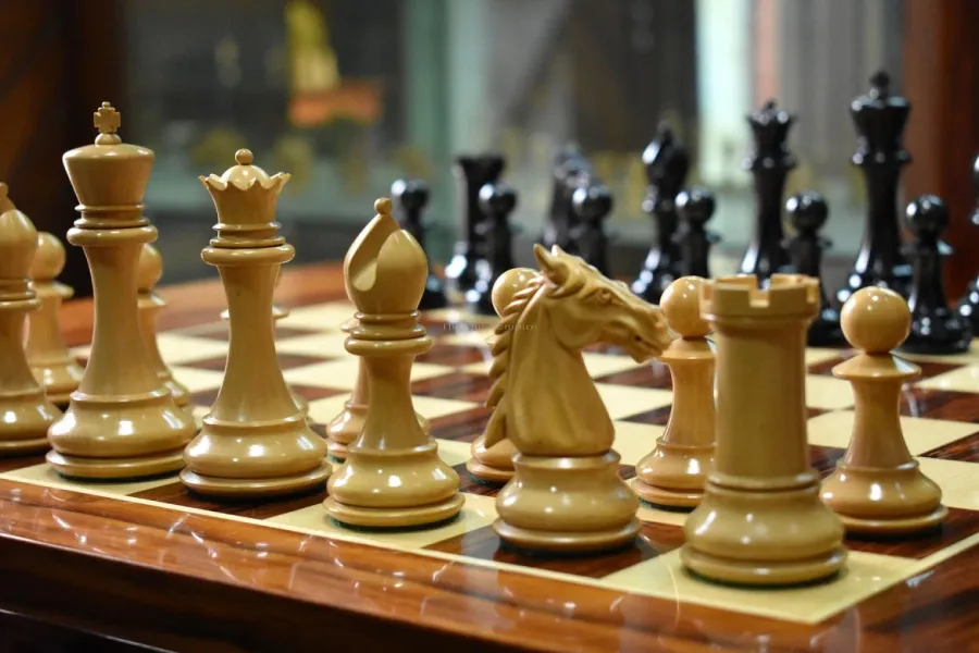 obrazek 4 Piękne figury z wykończeniem matowym do królewskiej gry - The Chess Empire