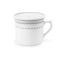 Zdjęcie Piękny stylowy kubek z pokrywką i sitkiem z porcelany zdobiony delikatnym szarym ornamentem - Leander