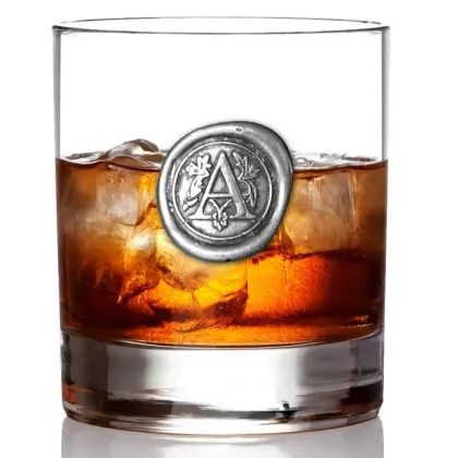 Zdjęcie Elegancka szklanka do whisky z inicjałem literki