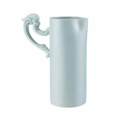 Zdjęcie Luksusowy wielki dzban jako zastawa stołowa