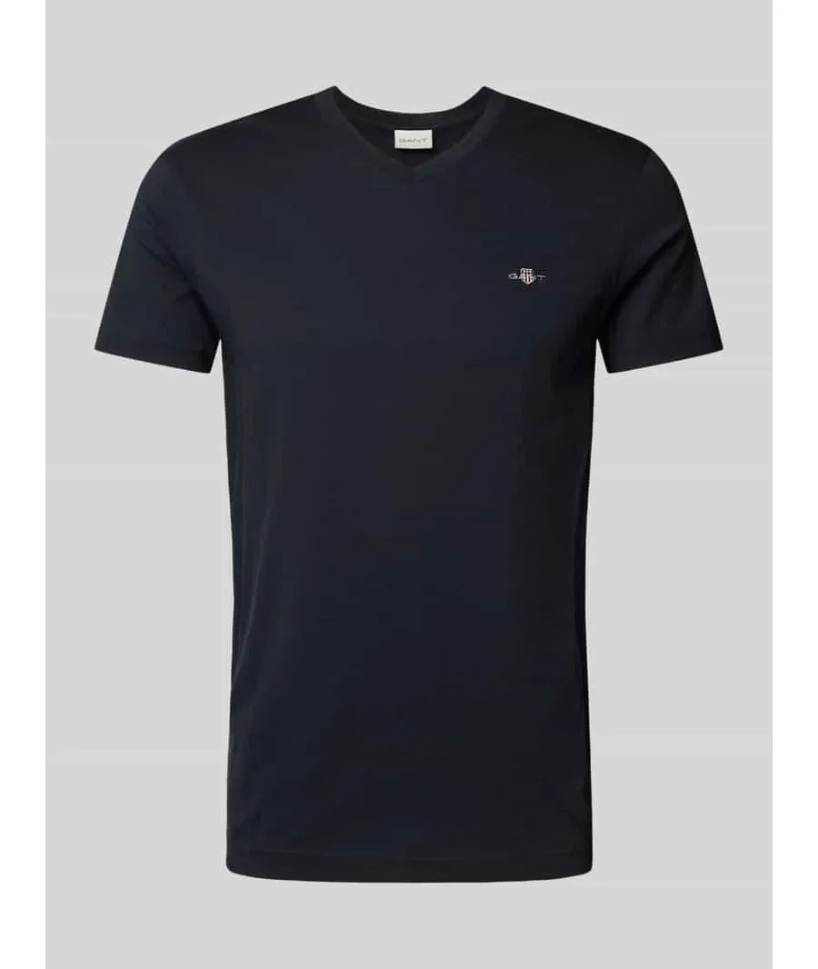 obrazek 1 T-shirt o kroju regular fit z wyhaftowanym logo