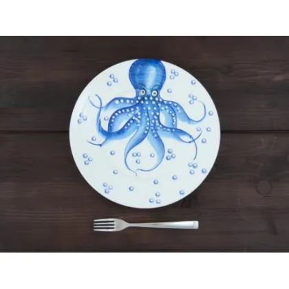 Zdjęcie Ceramiczny talerz zdobiony motywem niebieskiej ośmiornicy - Le Ceramiche