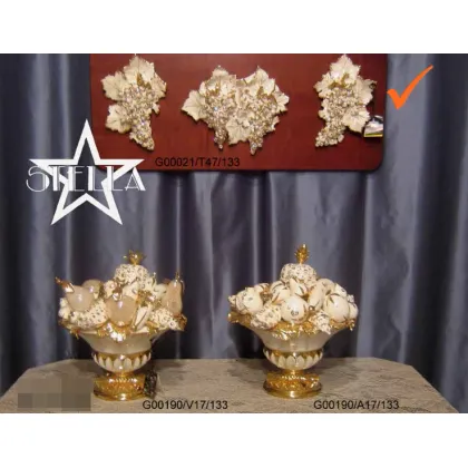 Picture A tasteful ceramic grape wall set