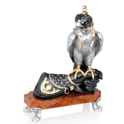 Zdjęcie Dekoracyjna statuetka jastrzębia