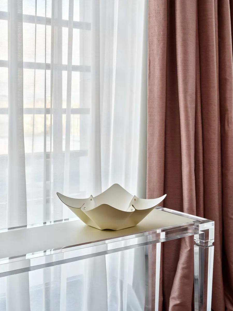 obrazek 2 Kremowa misa na owoce Ø45 cm wykonana z naturalnej skóry