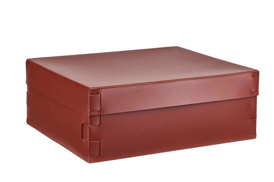 obrazek 1 Ekskluzywne bordowe pudełko Snob 36x30xH13,5 cm z naturalnej skóry z recyklingu
