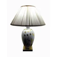 Zdjęcie Lampa stołowa z porcelany z białego złota z mosiężną podstawą