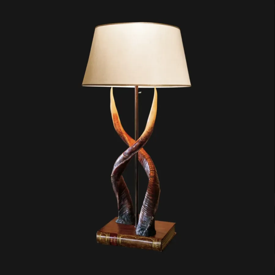obrazek 1 Lampa z porożem antylopy