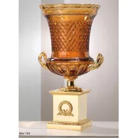 Zdjęcie Unikatowy wazon kryształowy na pozłacanej podstawie z brązu