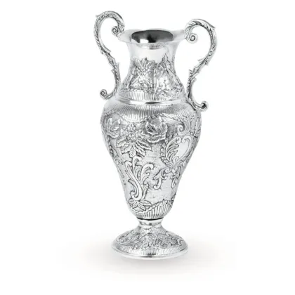 Zdjęcie Wytworna amfora w angielskim stylu kolonialnym