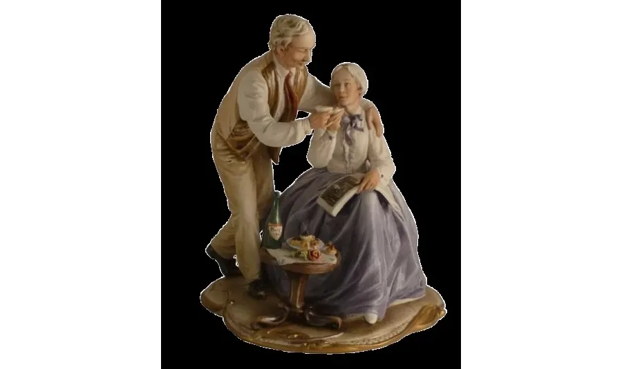 obrazek 1 Porcelanowa figurka pary świętującej rocznicę