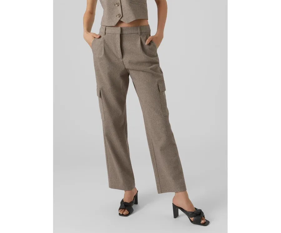 obrazek 1 Vero Moda Spodnie materiałowe 10297422 Szary Straight Fit