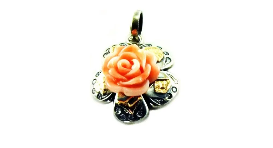 picture 1 Pendant - rose made of coral