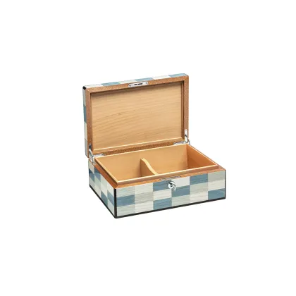 Picture Stylish cigar box made of mahogany and cedar