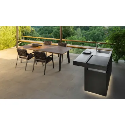 Zdjęcie Piękny luksusowy stół włoskiego producenta