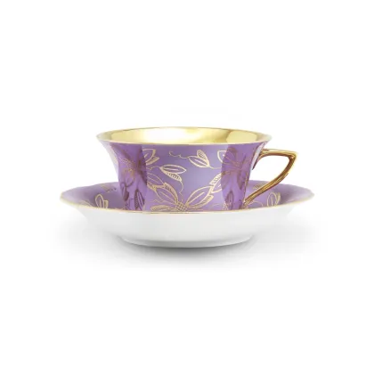 Picture Porcelain Windsor tea cup and saucer in purple decorated with a gold floral motif – Leander