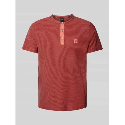Zdjęcie T-shirt z dekoltem serafino