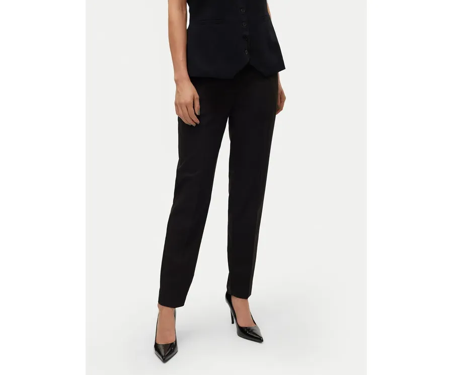 obrazek 1 Vero Moda Chinosy Nila 10320940 Czarny Tapered Fit