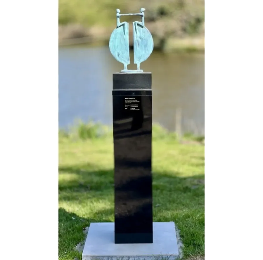 obrazek 2 Luksusowa statuetka "Nowa perspektywa" - idealna ozdoba do ogrodu