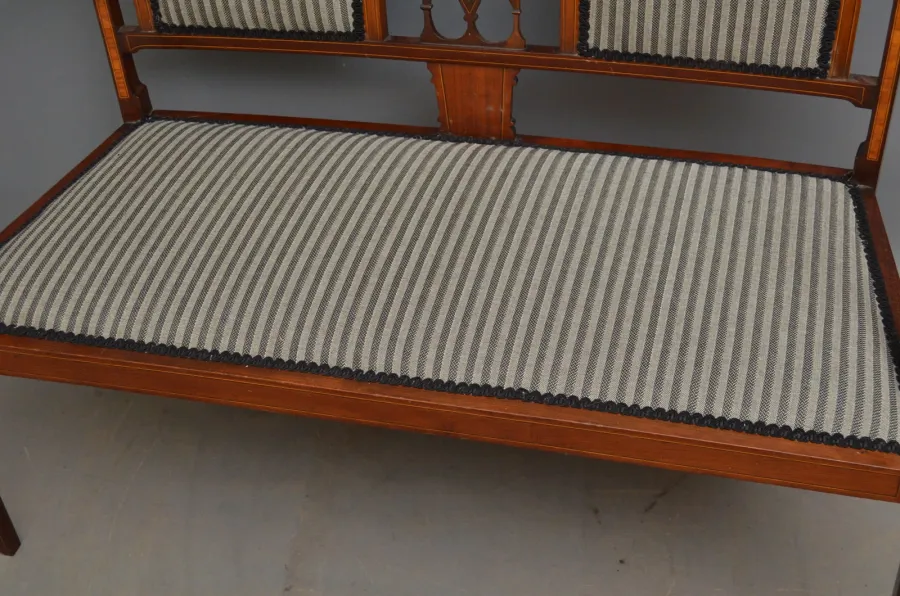 obrazek 6 Edwardiańska, mahoniowa i inkrustowana sofa o prostym i eleganckim designie