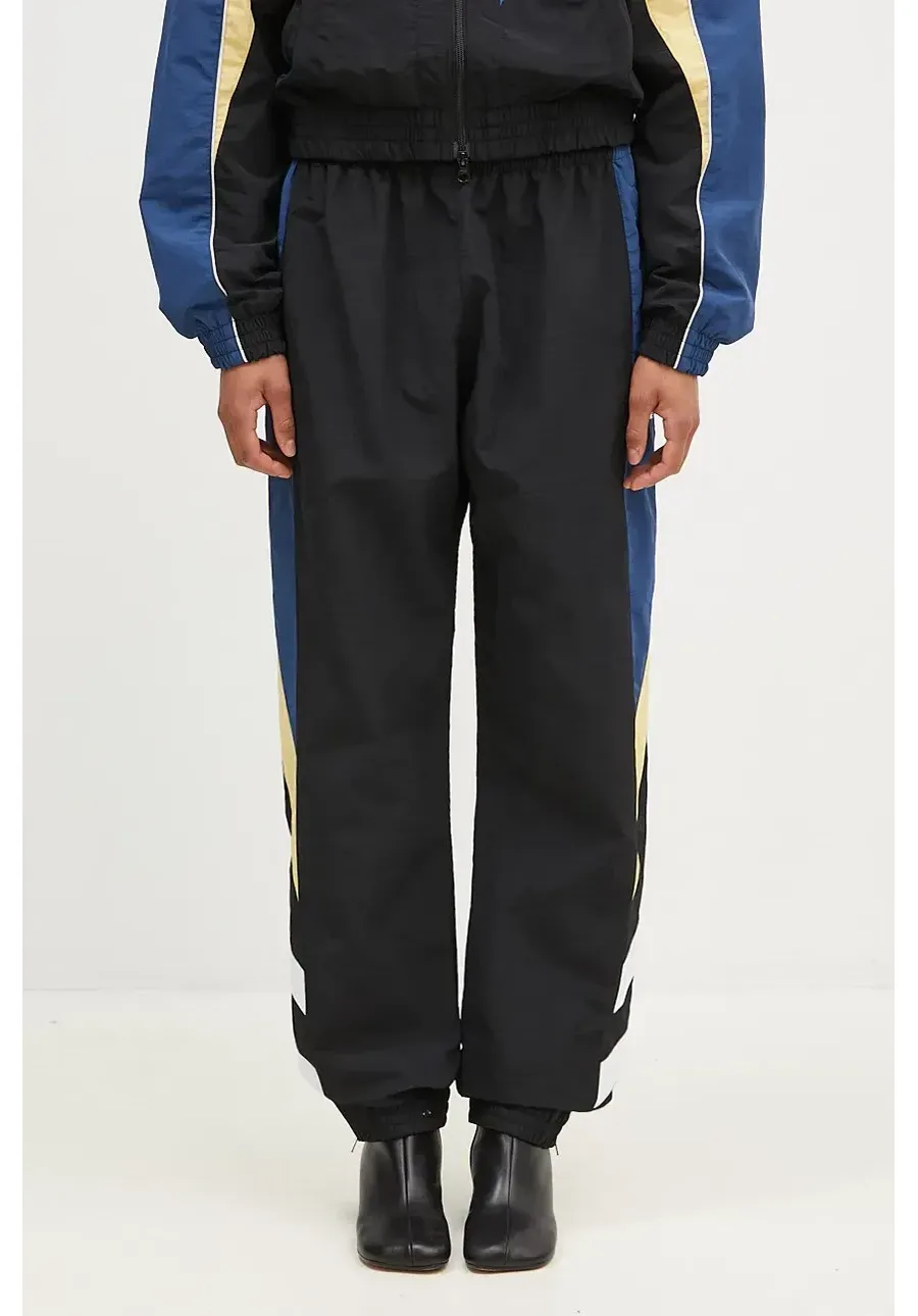 obrazek 1 Martine Rose spodnie dresowe Panelled Trackpant kolor czarny wzorzyste 154WP01011