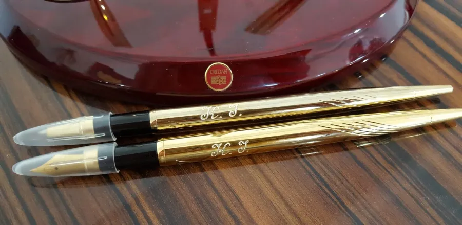 picture 7 Luxury pens holder with clock Saint Exupery