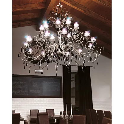 Zdjęcie Luksusowy żyrandol dekorowany bohejskimi kryształkami - Euro Lamp Art