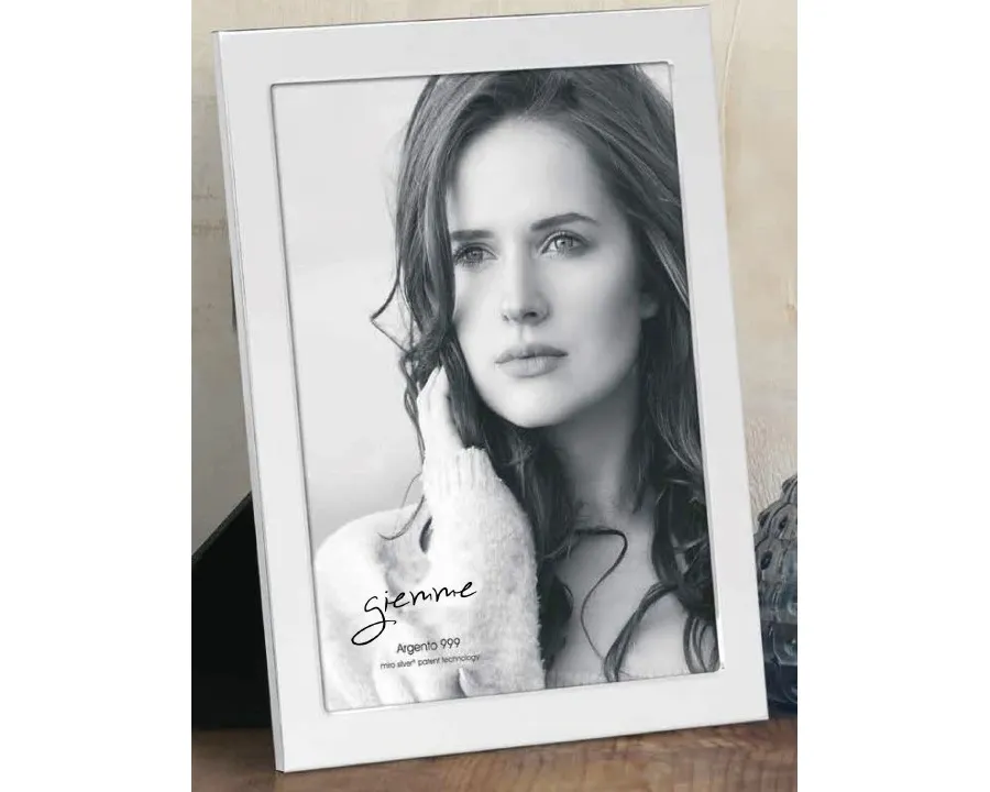 obrazek 1 Klasyczna biała ramka na zdjęcia 20х25 cm