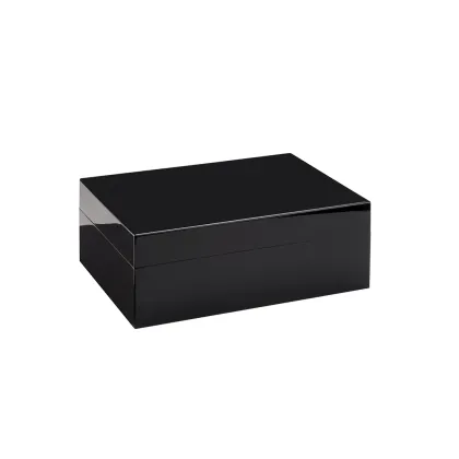Picture Cedar cigar humidor in classic black