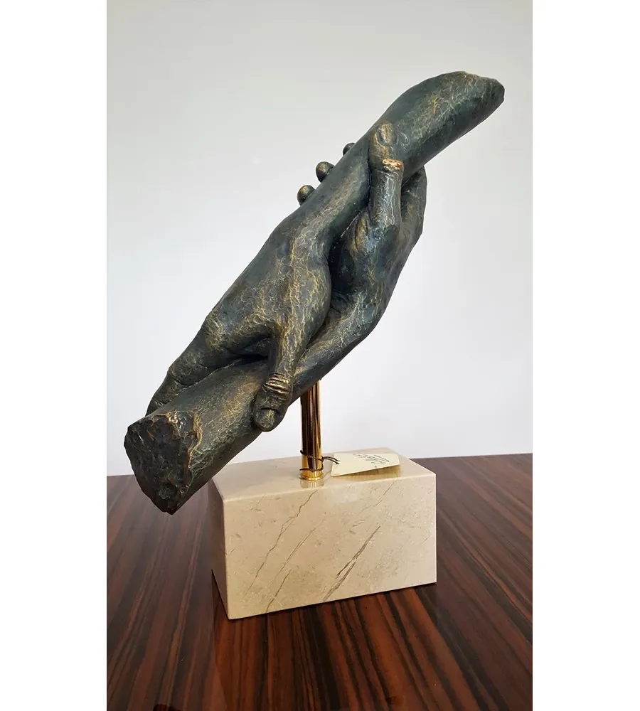 obrazek 3 Wyjątkowa statua - pomocna dłoń