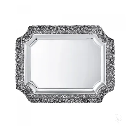 Zdjęcie Bogato zdobiona prostokątna srebrna taca Casting - Zaramella Argenti