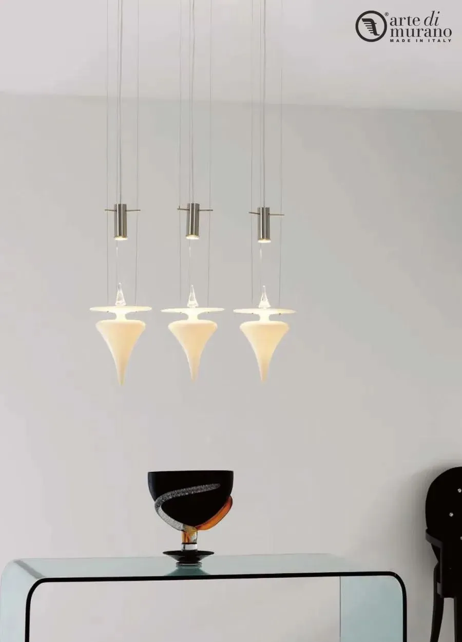 obrazek 1 Elegancka wisząca lampa ze szkła Murano na 3 światła w kolorze bieli lub kryształu