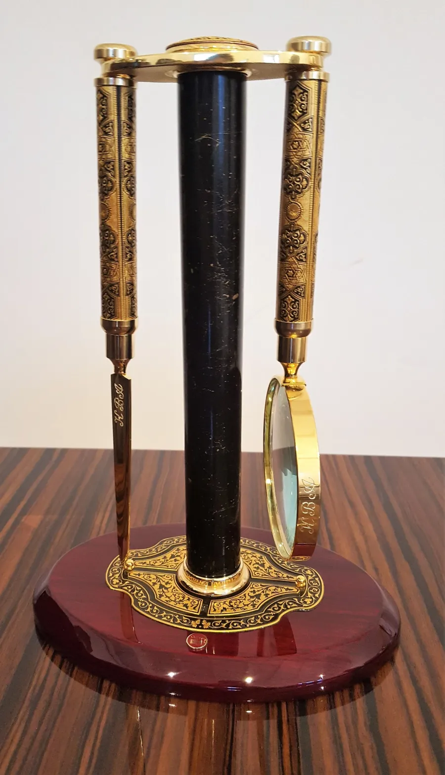 picture 5 Desk Set The Hague - magnifying glass and letter opener