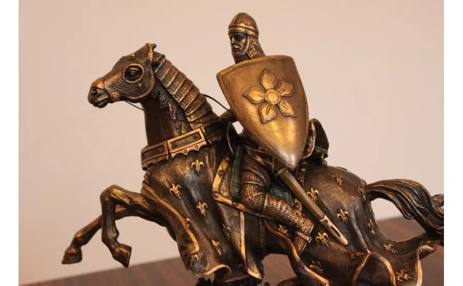 obrazek 3 Statuetka rycerza ze średniowiecza