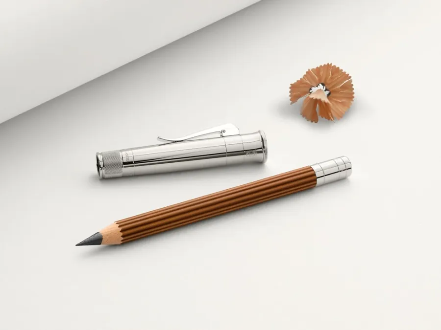 obrazek 4 Luksusowy ołówek Perfect z temperówką - Graf von Faber-Castell 