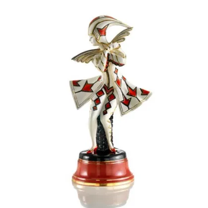 Zdjęcie Stylowa figura ceramiczna osoby w oryginalnym przebraniu w stylu barokowym - Ceramiche ML