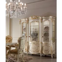 Picture A beautiful 3-door baroque cabinet for the living room