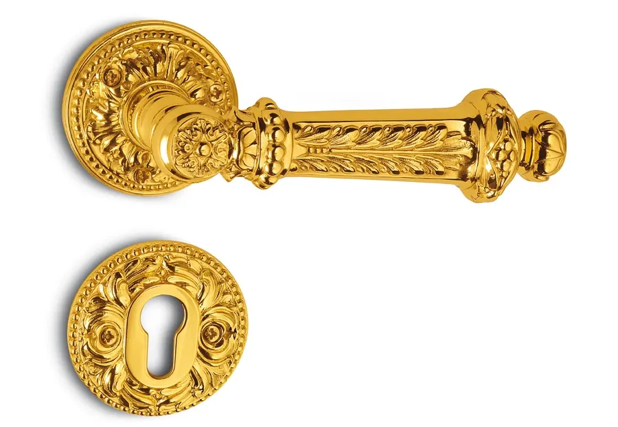 obrazek 1 Elegancka klamka drzwiowa Paestum w złotym wykończeniu