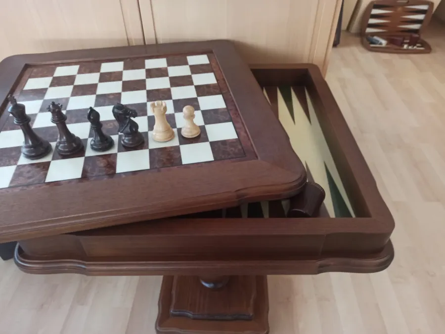 obrazek 3 Fantastyczny stół szachowy z figurami i backgammonem - 58x58x68 cm