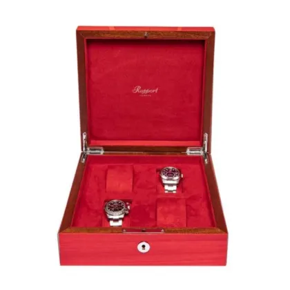 Picture Fantastic case for 4 watches made of solid wood