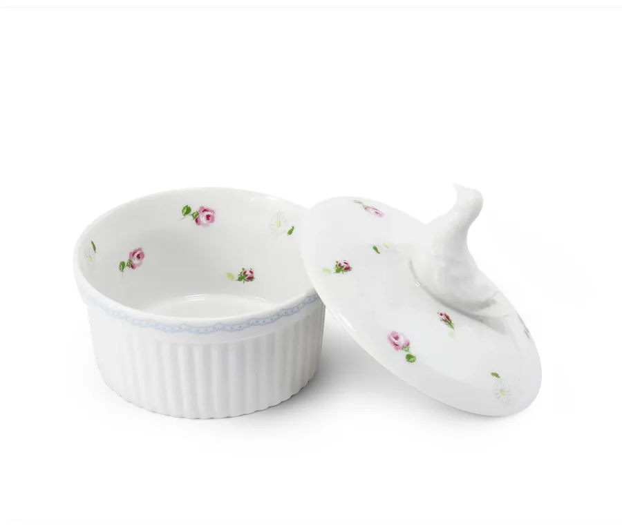 obrazek 2 Foremka do pieczenia z pokrywką z porcelany z kolekcji RoseLine – wariant 2 - Leander