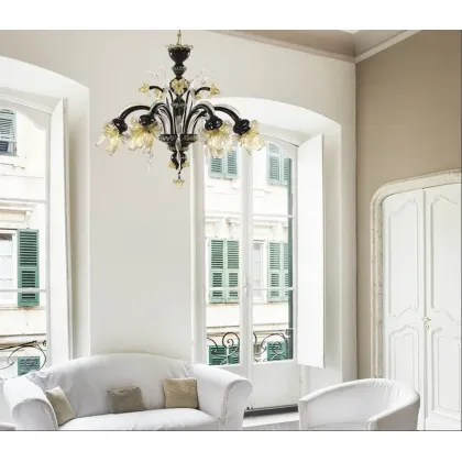 Zdjęcie Cudowny szklany żyrandol - szkło murano wykonany ręcznie